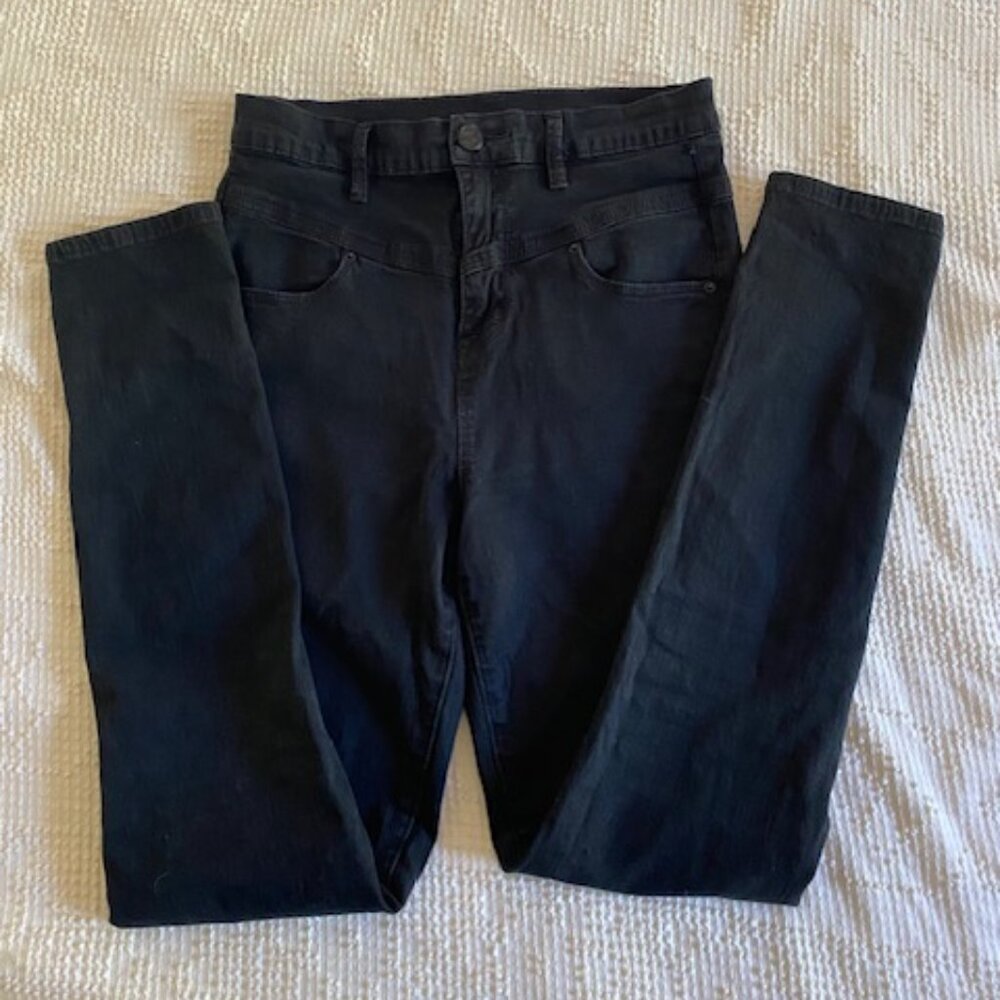 Black BDG skinny jeans - Size 28